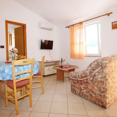 Apartment In Mit Eigenem Balkon - B59547